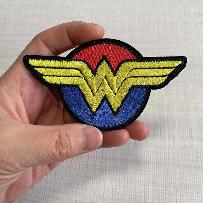 Velcro Sew On - W alfabe mektup işlemeli amblem yama